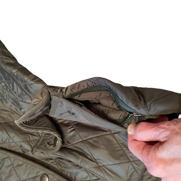 Eddie Bauer Womens Quilted 
Lined Vest Full Zip Olive Green Size Medium - Picture 5 of 14